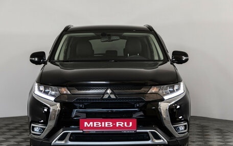 Mitsubishi Outlander III рестайлинг 3, 2021 год, 2 949 000 рублей, 2 фотография