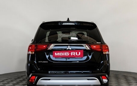 Mitsubishi Outlander III рестайлинг 3, 2021 год, 2 949 000 рублей, 6 фотография