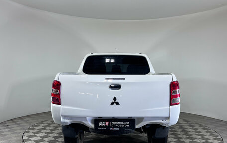 Mitsubishi L200 IV рестайлинг, 2017 год, 2 050 000 рублей, 6 фотография
