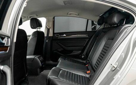 Volkswagen Passat B8 рестайлинг, 2016 год, 1 990 000 рублей, 7 фотография