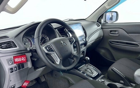 Mitsubishi L200 IV рестайлинг, 2017 год, 2 050 000 рублей, 9 фотография