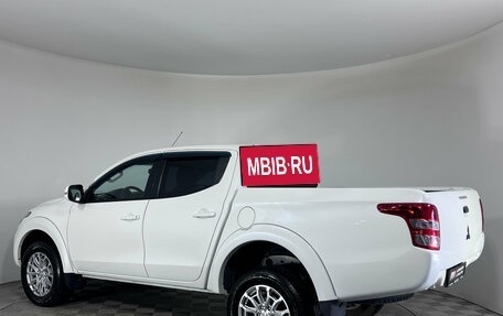 Mitsubishi L200 IV рестайлинг, 2017 год, 2 050 000 рублей, 4 фотография