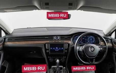 Volkswagen Passat B8 рестайлинг, 2016 год, 1 990 000 рублей, 8 фотография