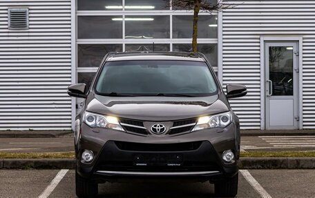 Toyota RAV4, 2015 год, 1 565 000 рублей, 2 фотография