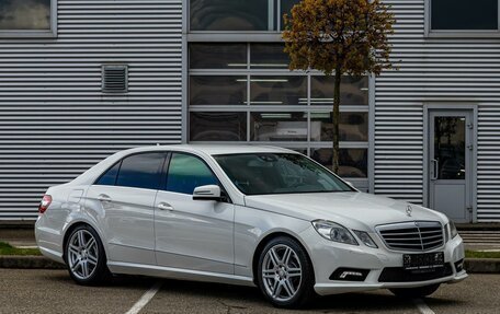 Mercedes-Benz E-Класс, 2011 год, 1 235 000 рублей, 3 фотография