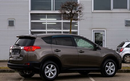 Toyota RAV4, 2015 год, 1 565 000 рублей, 6 фотография