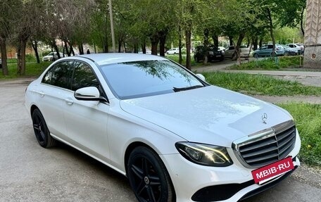 Mercedes-Benz E-Класс, 2019 год, 1 898 000 рублей, 2 фотография