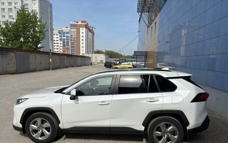Toyota RAV4, 2020 год, 3 100 000 рублей, 3 фотография
