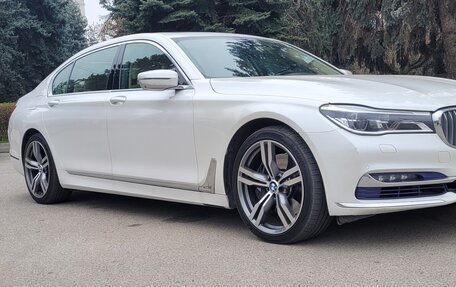 BMW 7 серия, 2015 год, 3 400 000 рублей, 2 фотография