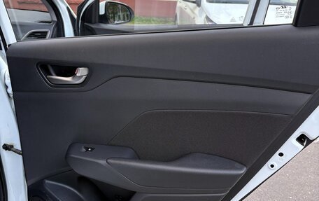 Hyundai Solaris II рестайлинг, 2018 год, 1 000 000 рублей, 11 фотография