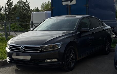 Volkswagen Passat B8 рестайлинг, 2016 год, 1 643 000 рублей, 2 фотография