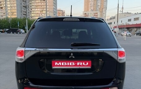 Mitsubishi Outlander III рестайлинг 3, 2013 год, 1 100 000 рублей, 6 фотография
