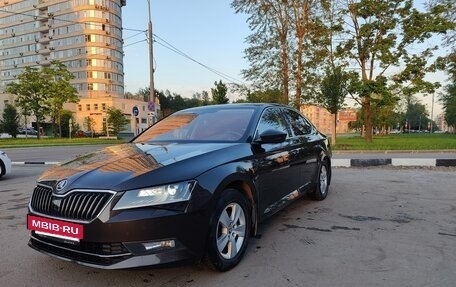 Skoda Superb III рестайлинг, 2018 год, 1 995 000 рублей, 4 фотография