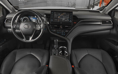 Toyota Camry, 2021 год, 2 899 000 рублей, 9 фотография