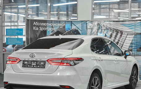 Toyota Camry, 2021 год, 2 899 000 рублей, 6 фотография
