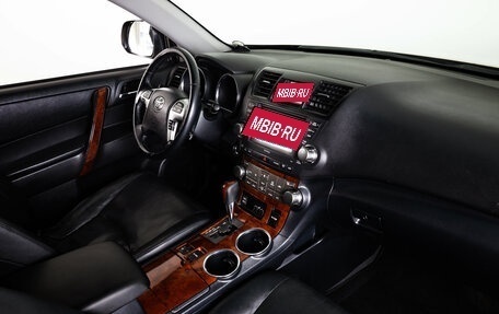 Toyota Highlander III, 2010 год, 2 179 000 рублей, 14 фотография