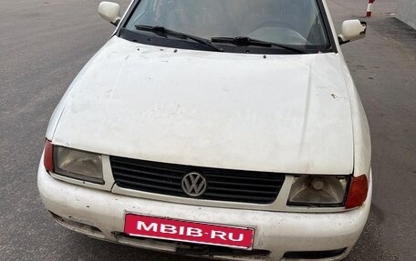 Volkswagen Polo III рестайлинг, 1997 год, 110 000 рублей, 1 фотография