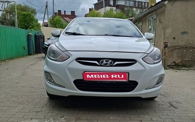 Hyundai Solaris II рестайлинг, 2013 год, 910 000 рублей, 1 фотография