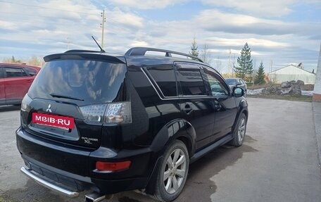 Mitsubishi Outlander III рестайлинг 3, 2011 год, 1 180 000 рублей, 3 фотография