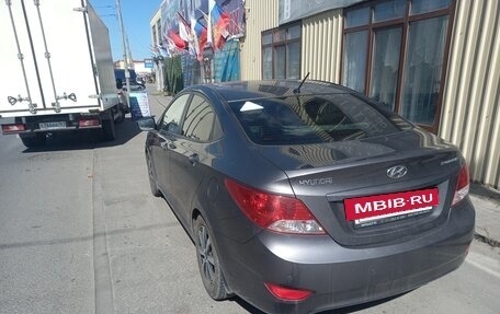 Hyundai Solaris II рестайлинг, 2013 год, 870 000 рублей, 2 фотография