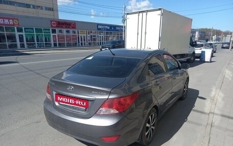 Hyundai Solaris II рестайлинг, 2013 год, 870 000 рублей, 3 фотография