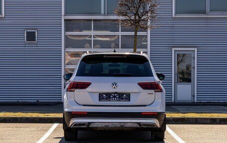 Volkswagen Tiguan II, 2020 год, 2 295 000 рублей, 5 фотография