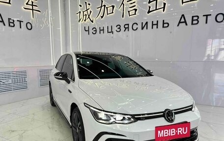 Volkswagen Golf VIII, 2023 год, 2 030 000 рублей, 3 фотография