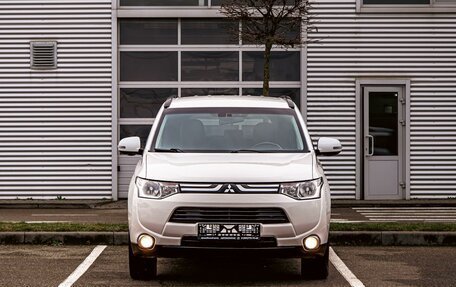 Mitsubishi Outlander III рестайлинг 3, 2014 год, 1 295 000 рублей, 2 фотография