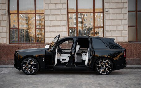 Rolls-Royce Cullinan, 2026 год, 75 000 000 рублей, 4 фотография