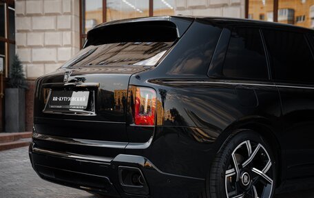 Rolls-Royce Cullinan, 2026 год, 75 000 000 рублей, 9 фотография