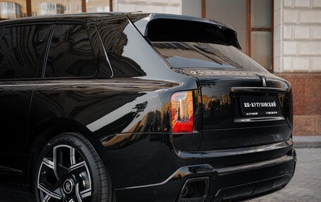 Rolls-Royce Cullinan, 2026 год, 75 000 000 рублей, 6 фотография