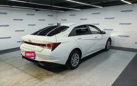 Hyundai Elantra, 2022 год, 2 015 000 рублей, 3 фотография