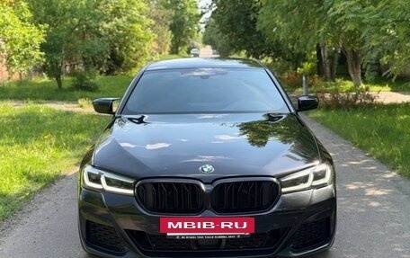 BMW 5 серия, 2020 год, 4 700 000 рублей, 2 фотография