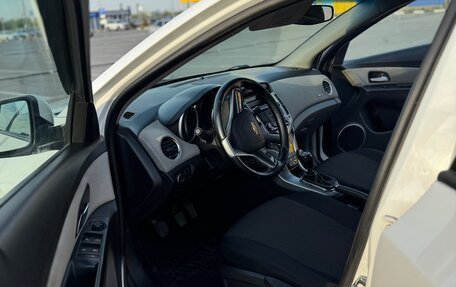 Chevrolet Cruze II, 2011 год, 735 000 рублей, 8 фотография