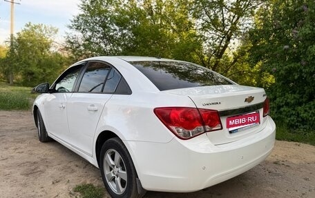 Chevrolet Cruze II, 2011 год, 735 000 рублей, 5 фотография