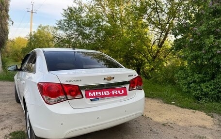 Chevrolet Cruze II, 2011 год, 735 000 рублей, 6 фотография