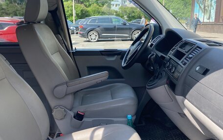 Volkswagen Caravelle T5, 2012 год, 1 900 000 рублей, 4 фотография