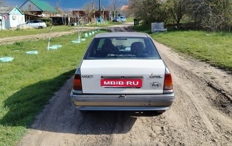Opel Kadett E рестайлинг, 1990 год, 130 000 рублей, 1 фотография