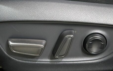 Toyota RAV4, 2020 год, 3 249 000 рублей, 12 фотография