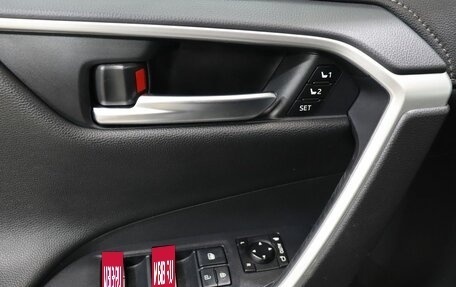 Toyota RAV4, 2020 год, 3 249 000 рублей, 11 фотография