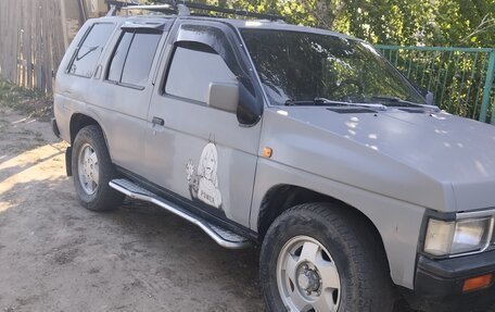 Nissan Terrano II рестайлинг, 1992 год, 250 000 рублей, 3 фотография