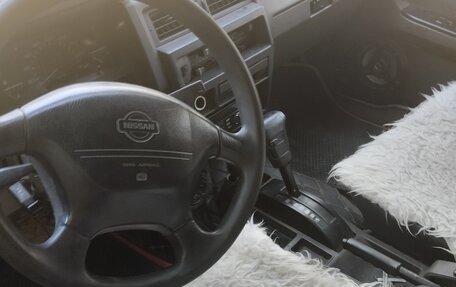 Nissan Terrano II рестайлинг, 1992 год, 250 000 рублей, 5 фотография