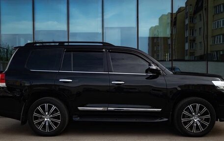 Toyota Land Cruiser 200, 2016 год, 5 800 000 рублей, 7 фотография