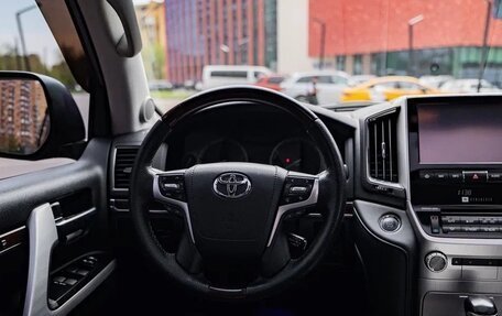 Toyota Land Cruiser 200, 2016 год, 5 800 000 рублей, 13 фотография