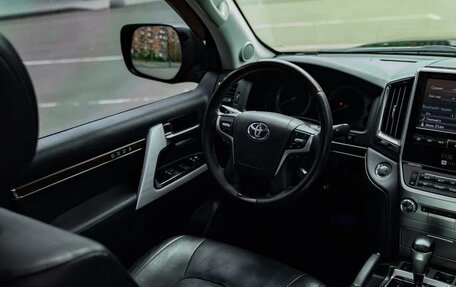 Toyota Land Cruiser 200, 2016 год, 5 800 000 рублей, 12 фотография