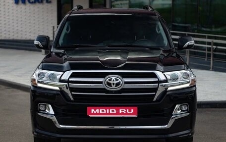 Toyota Land Cruiser 200, 2016 год, 5 800 000 рублей, 2 фотография