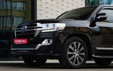 Toyota Land Cruiser 200, 2016 год, 5 800 000 рублей, 8 фотография