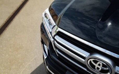 Toyota Land Cruiser 200, 2016 год, 5 800 000 рублей, 4 фотография