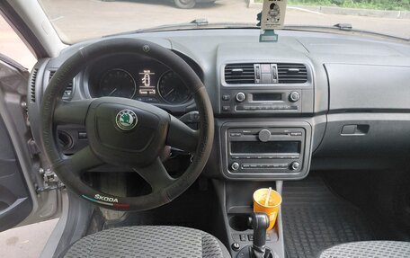 Skoda Roomster, 2011 год, 800 000 рублей, 3 фотография