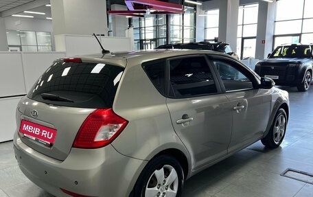 KIA cee'd I рестайлинг, 2011 год, 800 001 рублей, 3 фотография